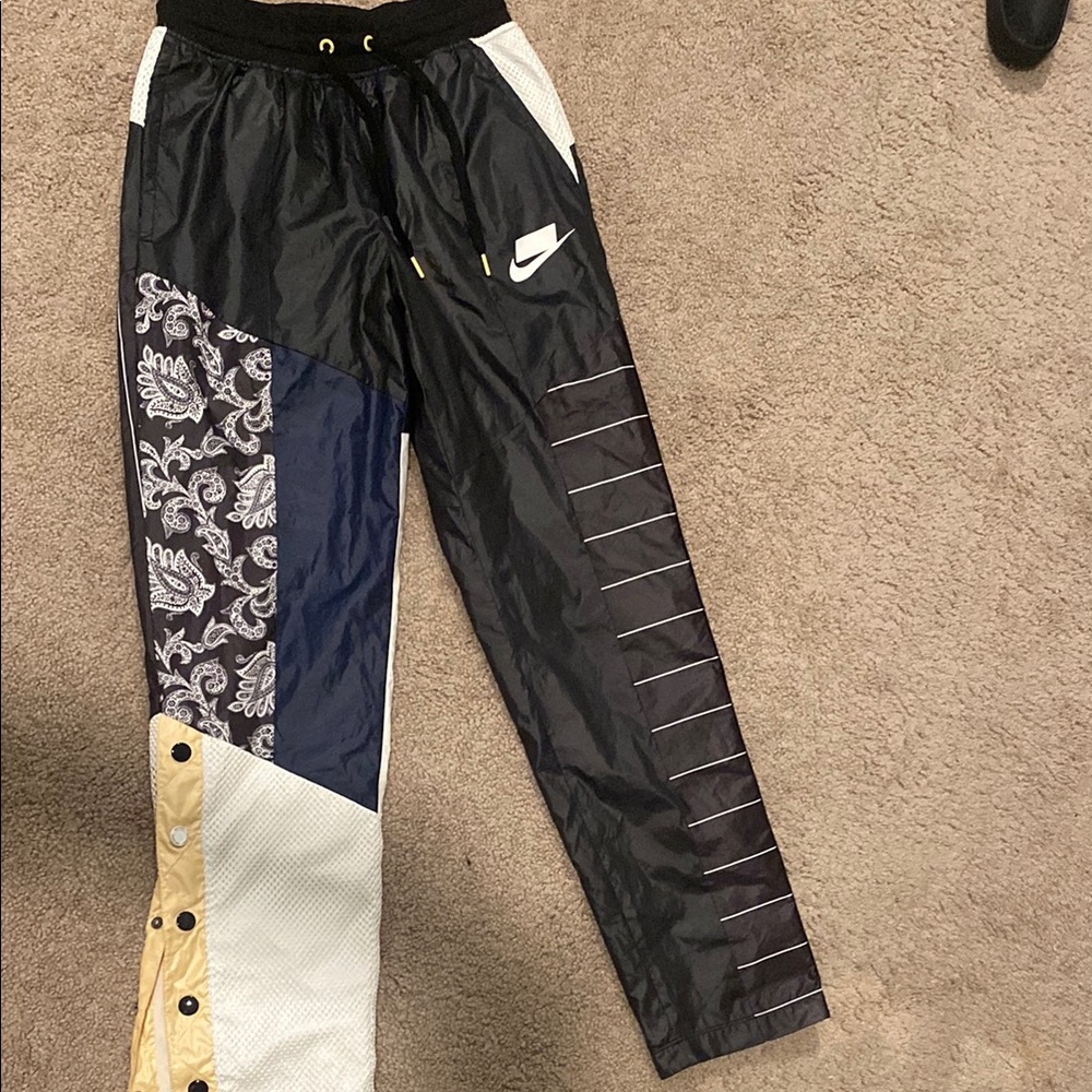 Nike nsw pants, paisley pants